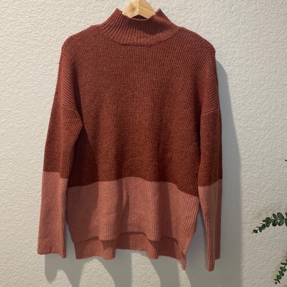 𝅺Olive & Oak Color-Block Turtleneck Knit Sweater - Medium - Picture 1 of 8